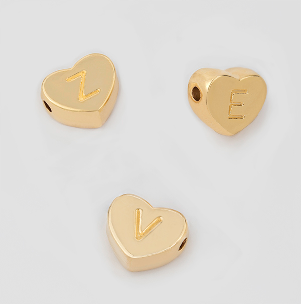 Corazón Dorado Transversal con Letra, 10 Milimetros en Chapa de Oro